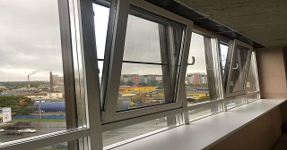 Холодное остекление балкона Березники цена от 8269 руб. м/п. за 50 часов